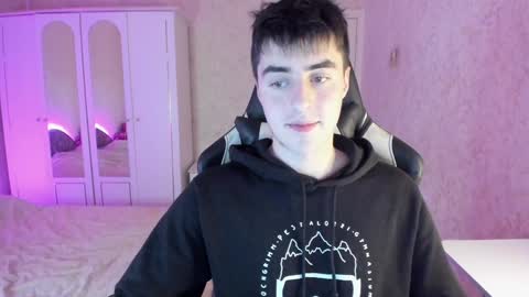 Martin online show from December 2024 10:41:02 PM