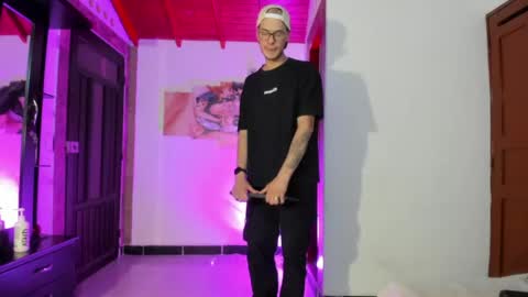 Vlad online show from May 2026 04:32:02 AM
