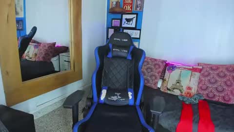 Snapshot of vladhellsing4 chatting on December 2024 11:20:02 PM Vlad online show from December 2024 11:20:02 PM