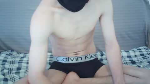 vladikgiant online show from July 2026 12:33:01 PM
