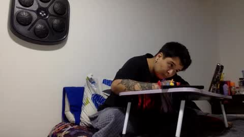 Danny and Ale online show from April 2026 07:10:01 PM