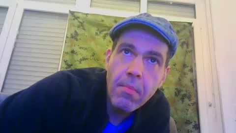 Snapshot of voyeuredeluxe chatting on January 2026 06:08:01 AM voyeuredeluxe online show from January 2026 06:08:01 AM