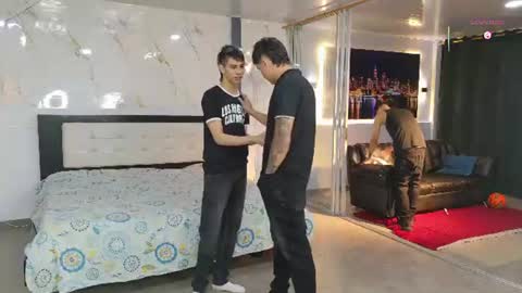 voyeurism_guys online show from August 2026 10:44:02 PM