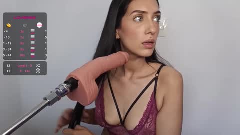 vsantini_ online show from September 2025 10:24:02 PM