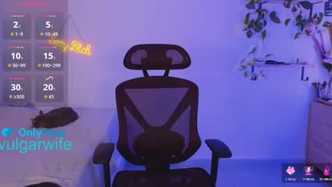 Snapshot of vulgar_wife chatting on October 2025 10:50:01 PM Vikky online show from October 2025 10:50:01 PM