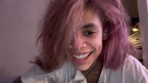 Snapshot of vveejay48826 chatting on October 2025 06:24:02 AM vveejay online show from October 2025 06:24:02 AM