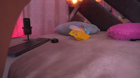 Violeta online show from January 2025 09:13:01 AM