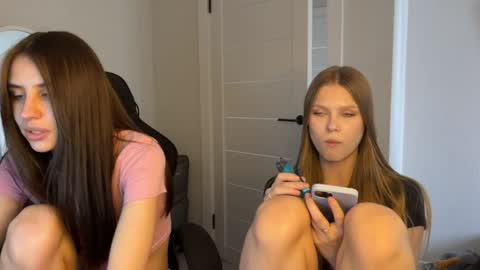 Arina online show from April 2026 10:57:01 AM