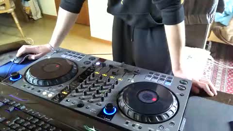 Snapshot of vybzkartel1987 chatting on April 2026 09:50:01 AM VybzKartel online show from April 2026 09:50:01 AM