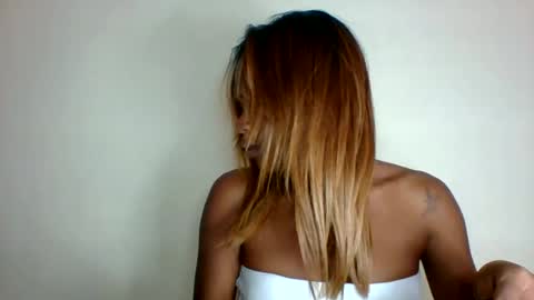 vynarahot online show from July 2026 12:19:02 PM