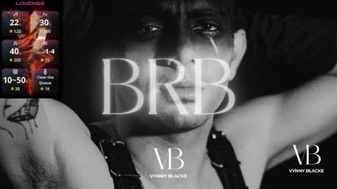 Snapshot of vynny_blacke_ chatting on December 2025 11:01:02 PM Vynny Blacke online show from December 2025 11:01:02 PM