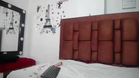 Snapshot of vzafiroper chatting on February 2026 04:21:02 AM Zafiroo online show from February 2026 04:21:02 AM