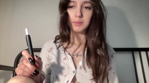 Alice  Before pvt write to me in PM  online show from February 2025 10:21:02 PM