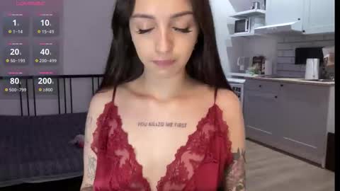 Alice  Before pvt write to me in PM  online show from October 2025 09:59:02 PM