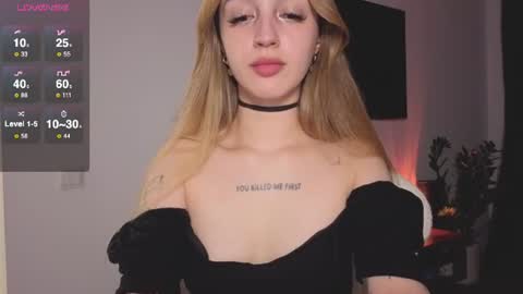 Snapshot of w33d7 chatting on June 2026 09:26:01 PM Alice Before pvt write to me in PM online show from June 2026 09:26:01 PM