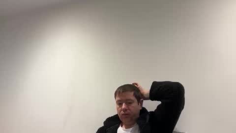 Snapshot of w919 chatting on January 2026 06:42:02 PM V online show from January 2026 06:42:02 PM