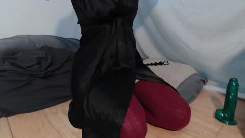 Rose online show from November 2025 11:36:02 PM