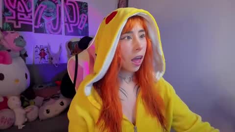 Snapshot of waifu_aika chatting on December 2024 01:40:02 AM AIKA online show from December 2024 01:40:02 AM