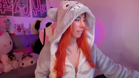 Snapshot of waifu_aika chatting on December 2024 08:03:02 PM AIKA online show from December 2024 08:03:02 PM