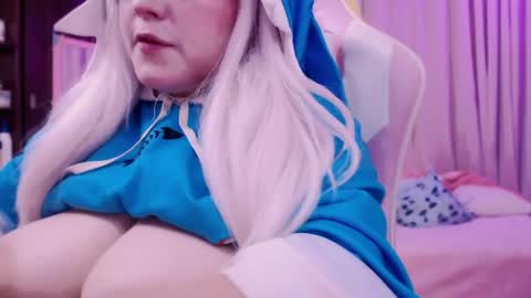 Snapshot of waifumochi_chan chatting on April 2026 02:47:02 AM online show from April 2026 02:47:02 AM