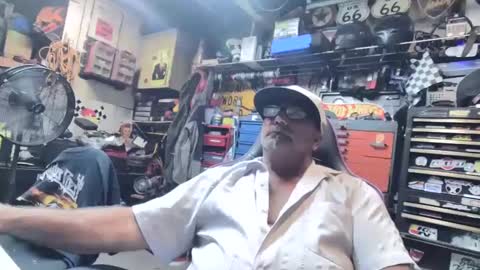 Snapshot of wakesblowinclouds chatting on September 2025 12:54:01 PM wakesblowinclouds online show from September 2025 12:54:01 PM