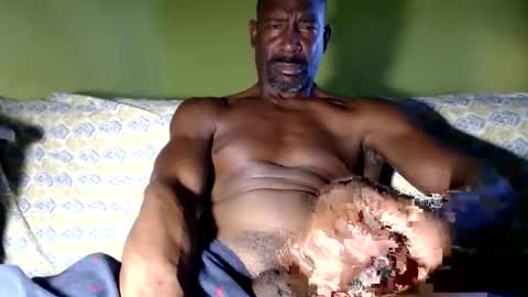 Snapshot of waleswusup chatting on January 2025 07:45:01 PM Champion Lover online show from January 2025 07:45:01 PM