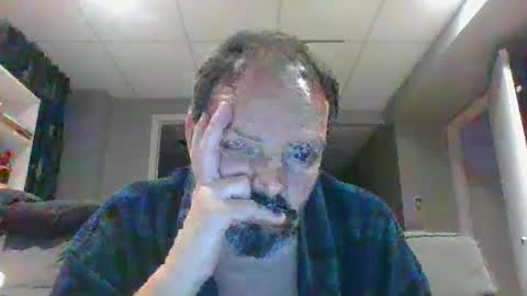 walker033 online show from October 2025 04:33:01 AM