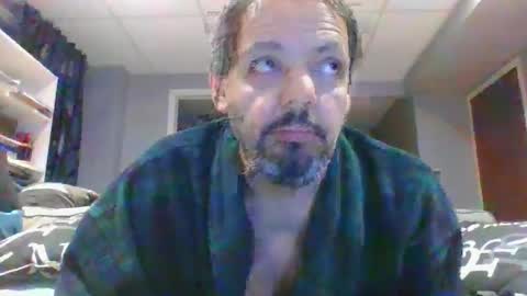 walker033 online show from November 2025 05:10:01 AM
