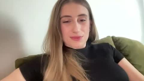 Snapshot of walkiria19 chatting on February 2026 10:07:02 AM walkiria19 online show from February 2026 10:07:02 AM