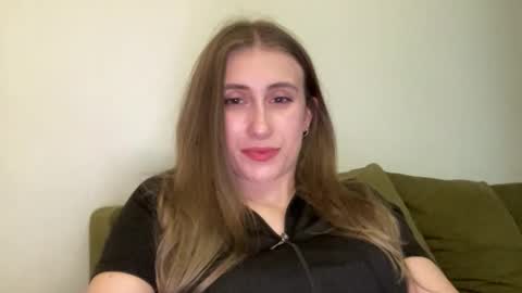 walkiria19 online show from June 2026 05:35:02 PM