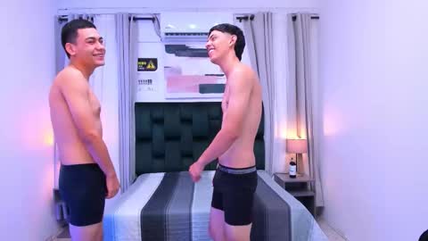 Sofia  Thiago online show from October 2025 01:12:02 PM