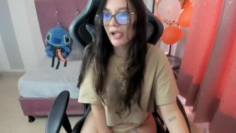 Alexandra online show from May 2026 06:47:02 PM