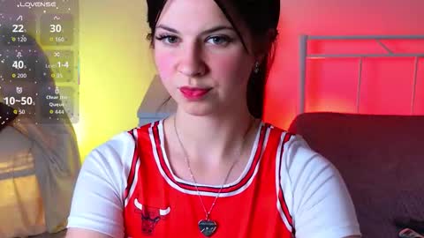 Snapshot of wander_waves chatting on October 2025 08:41:01 PM Wanda online show from October 2025 08:41:01 PM