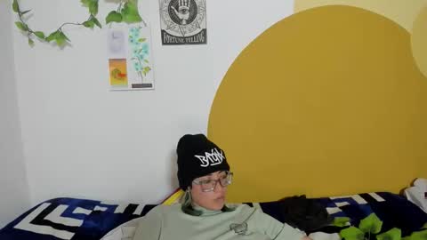 Waningrose  Lu online show from December 2025 01:57:02 AM