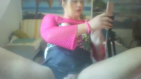 Emilia inst  online show from December 2024 01:11:02 PM