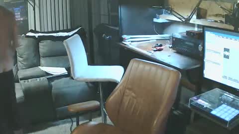 inittogetitin online show from February 2026 03:43:02 AM