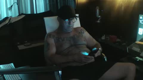 Snapshot of wantitbutyoucanthaveit chatting on May 2026 01:10:02 PM inittogetitin online show from May 2026 01:10:02 PM