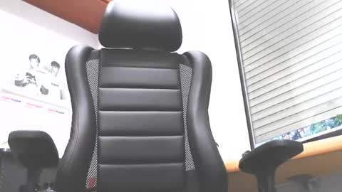 waterman__30 online show from December 2025 12:02:02 PM