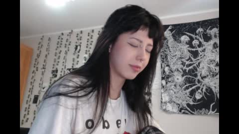 Mina online show from May 2026 02:16:01 PM