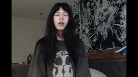 Mina online show from June 2026 07:40:01 PM