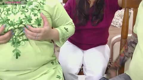 Snapshot of we_are_indian chatting on September 2025 05:29:01 AM khushiwife kabirhubby kavyasexy gf online show from September 2025 05:29:01 AM