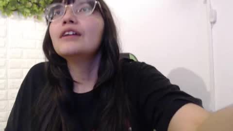 Trixie 3 online show from February 2025 10:58:01 PM