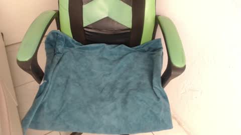 Trixie 3 online show from September 2025 01:12:01 PM