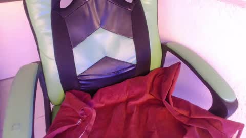 Trixie 3 online show from September 2025 01:38:01 PM