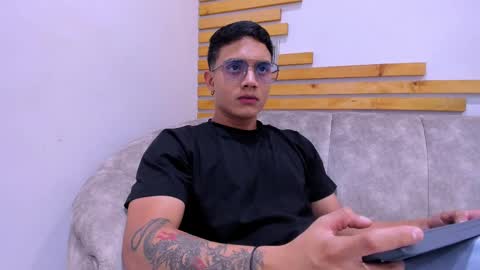 Jhonny Dick  his neighbors. online show from September 2025 08:22:01 PM