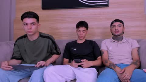 Jhonny Dick  his neighbors. online show from May 2026 07:55:02 PM