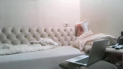 webcamboy98 online show from March 2026 09:27:02 AM