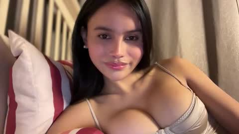 Maggie online show from December 2025 03:01:02 AM