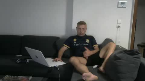 weberbenny online show from June 2026 04:03:02 AM