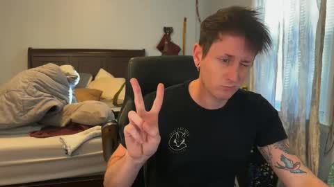 Snapshot of webslingxxxx chatting on October 2025 01:44:02 PM webslingxxxx online show from October 2025 01:44:02 PM